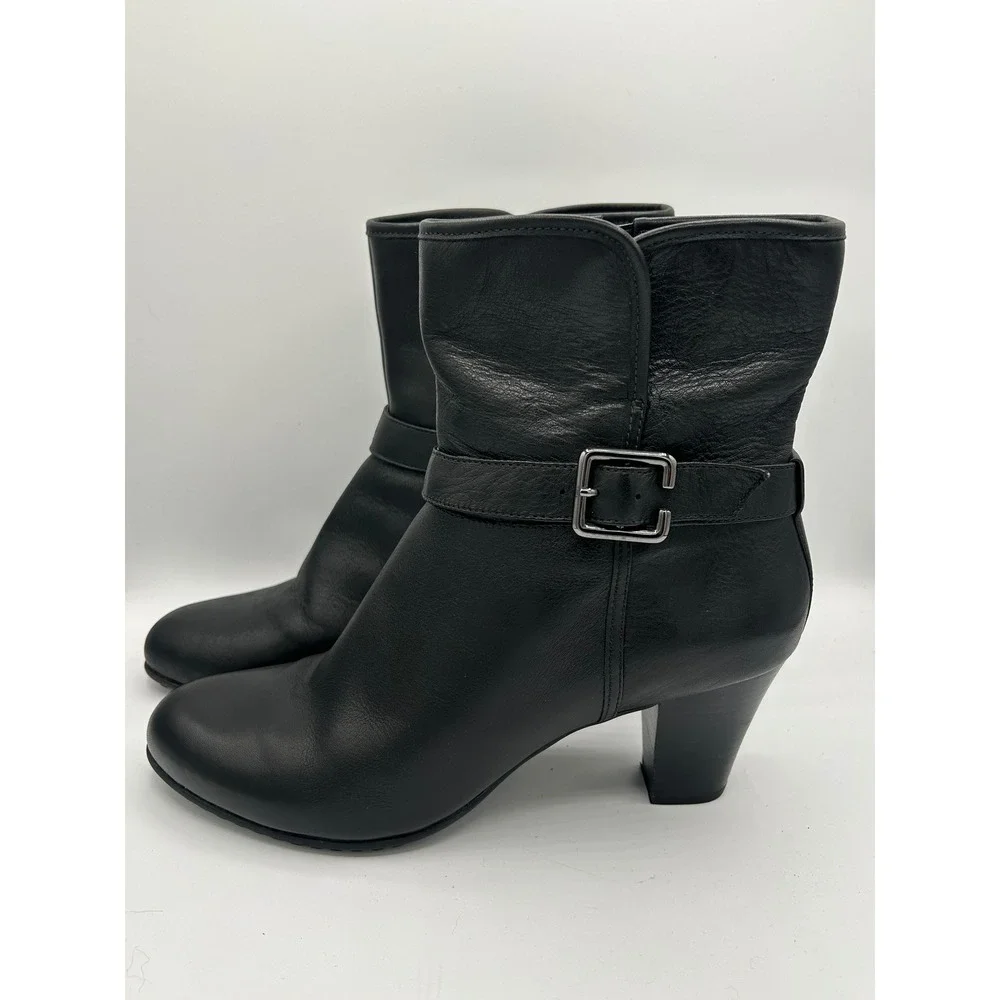 Clarks artisan black
